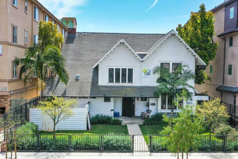 USC Student Housing – The Adams House